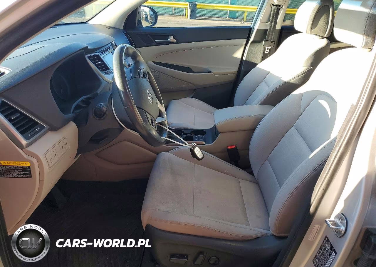 2017 Hyundai Tucson Value VIN:KM8J3CA20HU581688 - 7