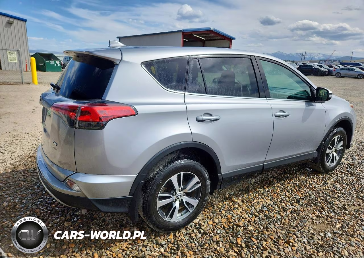2018 Toyota Rav4 Xle VIN:2T3WFREV1JW462730 - 3