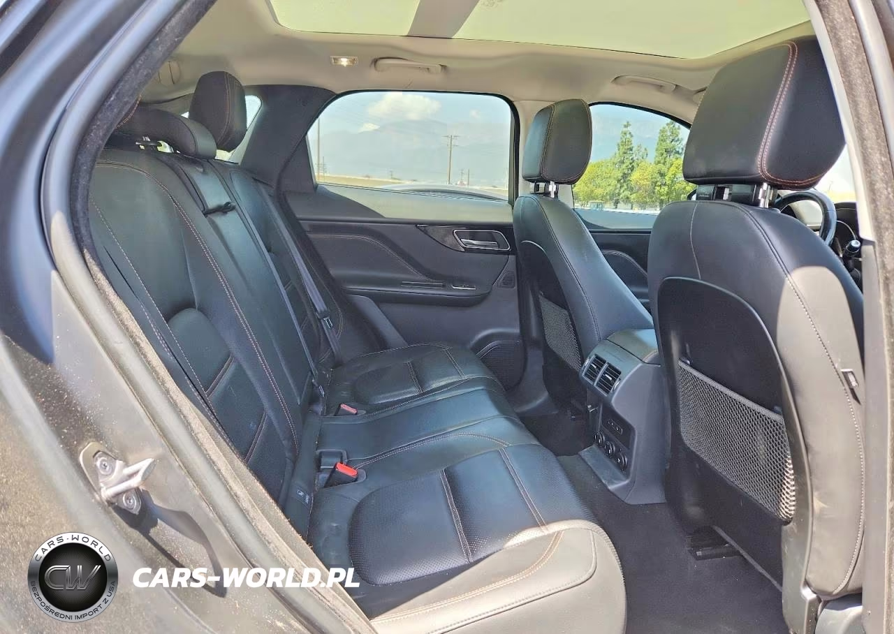 2018 Jaguar F-Pace Prestige VIN:SADCK2FX7JA351284 - 10