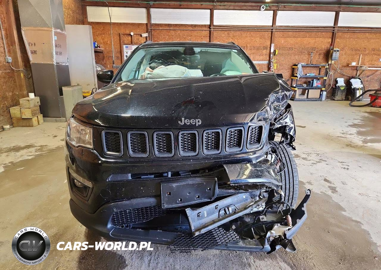 2018 Jeep Compass Latitude VIN:3C4NJDBB3JT366175 - 5
