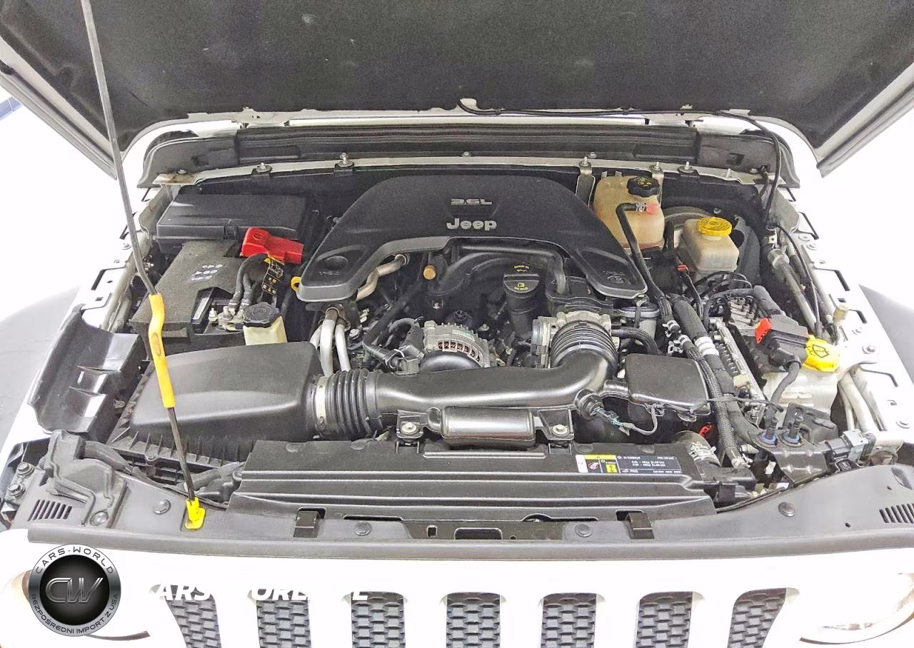 2020 Jeep Wrangler Unlimited Sport VIN:1C4HJXDG1LW238408 - 12