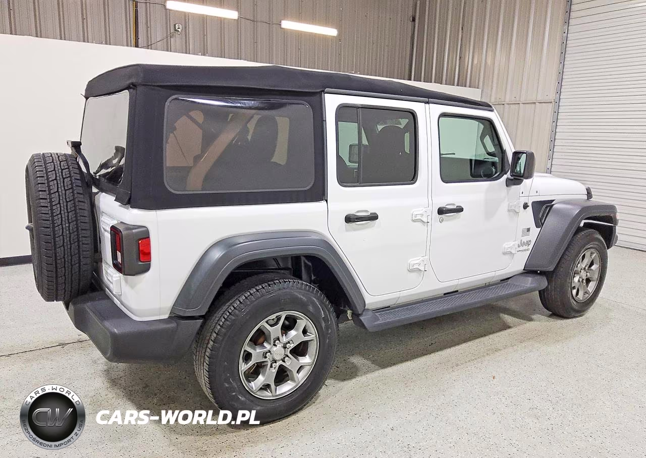 2020 Jeep Wrangler Unlimited Sport VIN:1C4HJXDG1LW238408 - 3