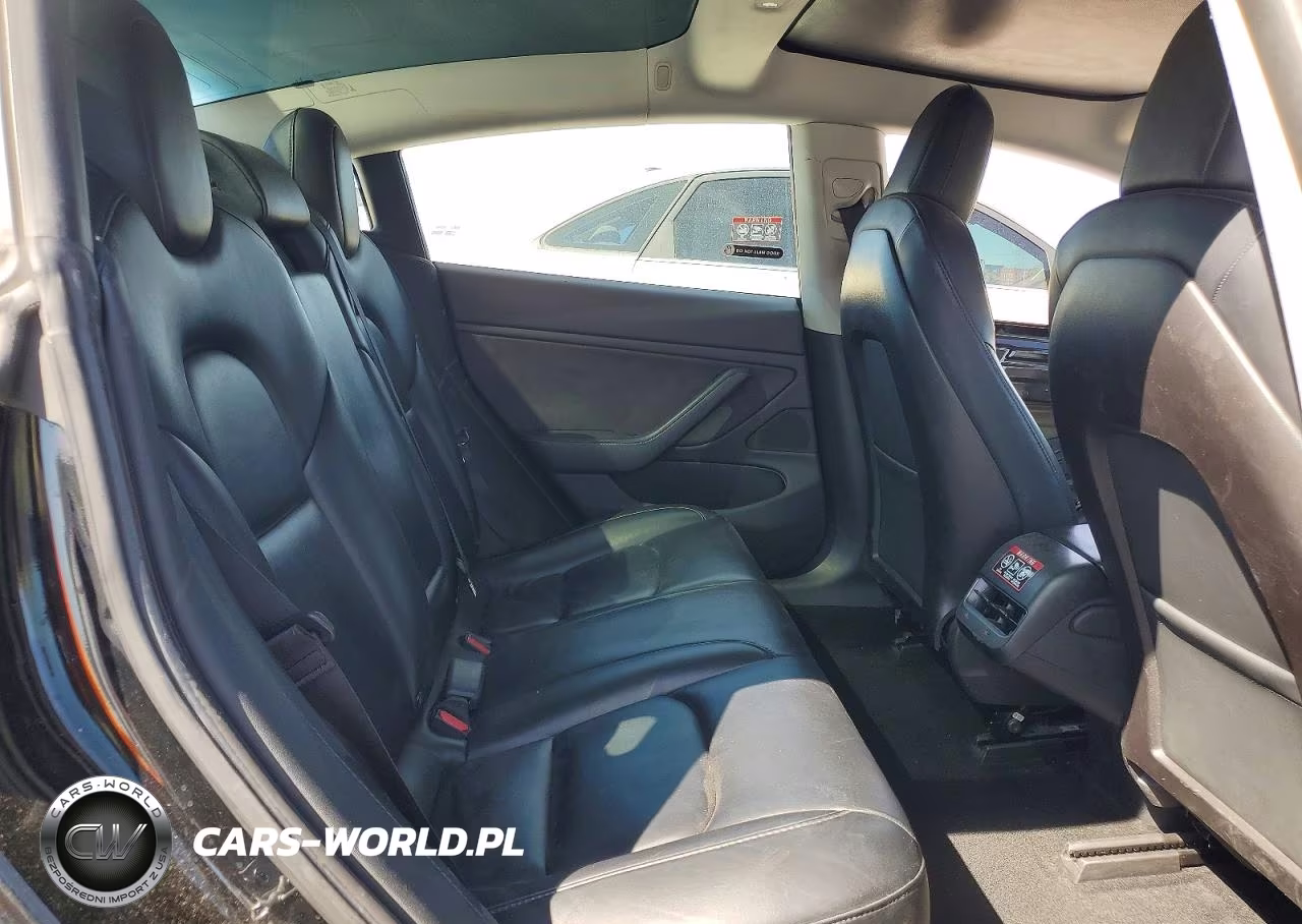 2019 Tesla Model 3 VIN:5YJ3E1EB3KF385220 - 10