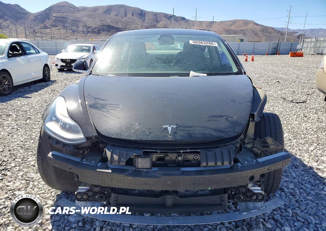 2019 Tesla Model 3 VIN:5YJ3E1EB3KF385220 - 5