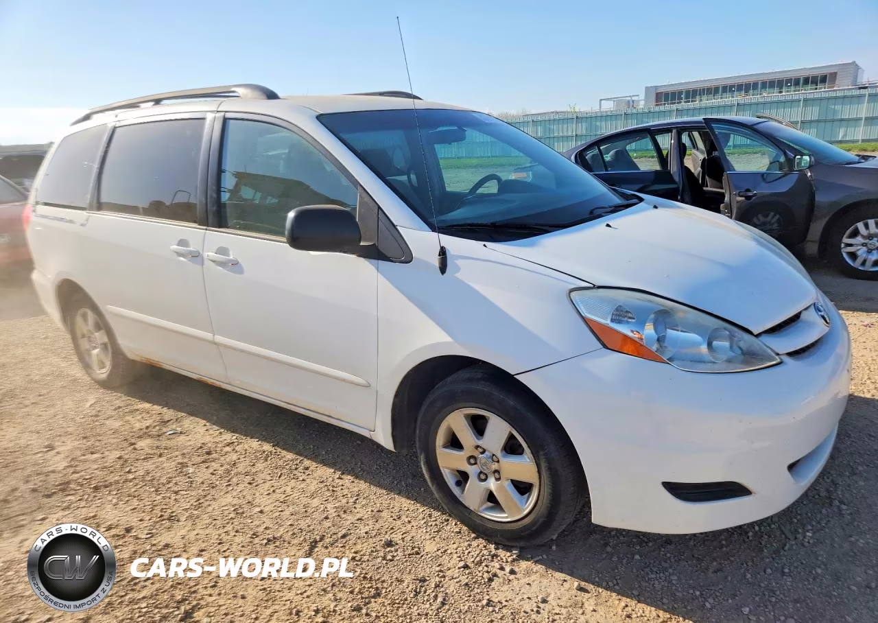 2007 Toyota Sienna Le 7-Passenger VIN:5TDZK23C47S032248 - 4