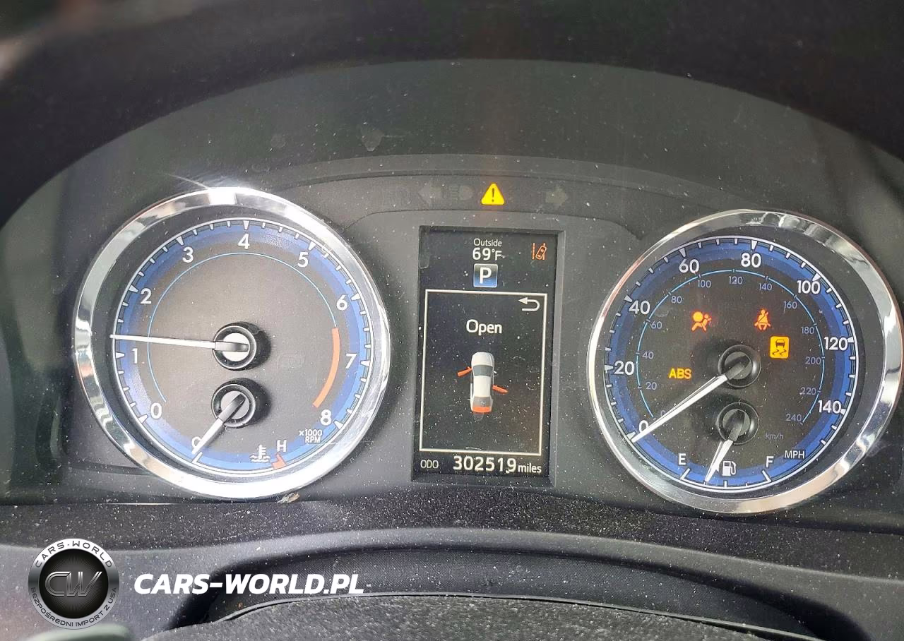 2017 Toyota Corolla 50Th Anniversary Special Editi VIN:5YFBURHE8HP640525 - 9