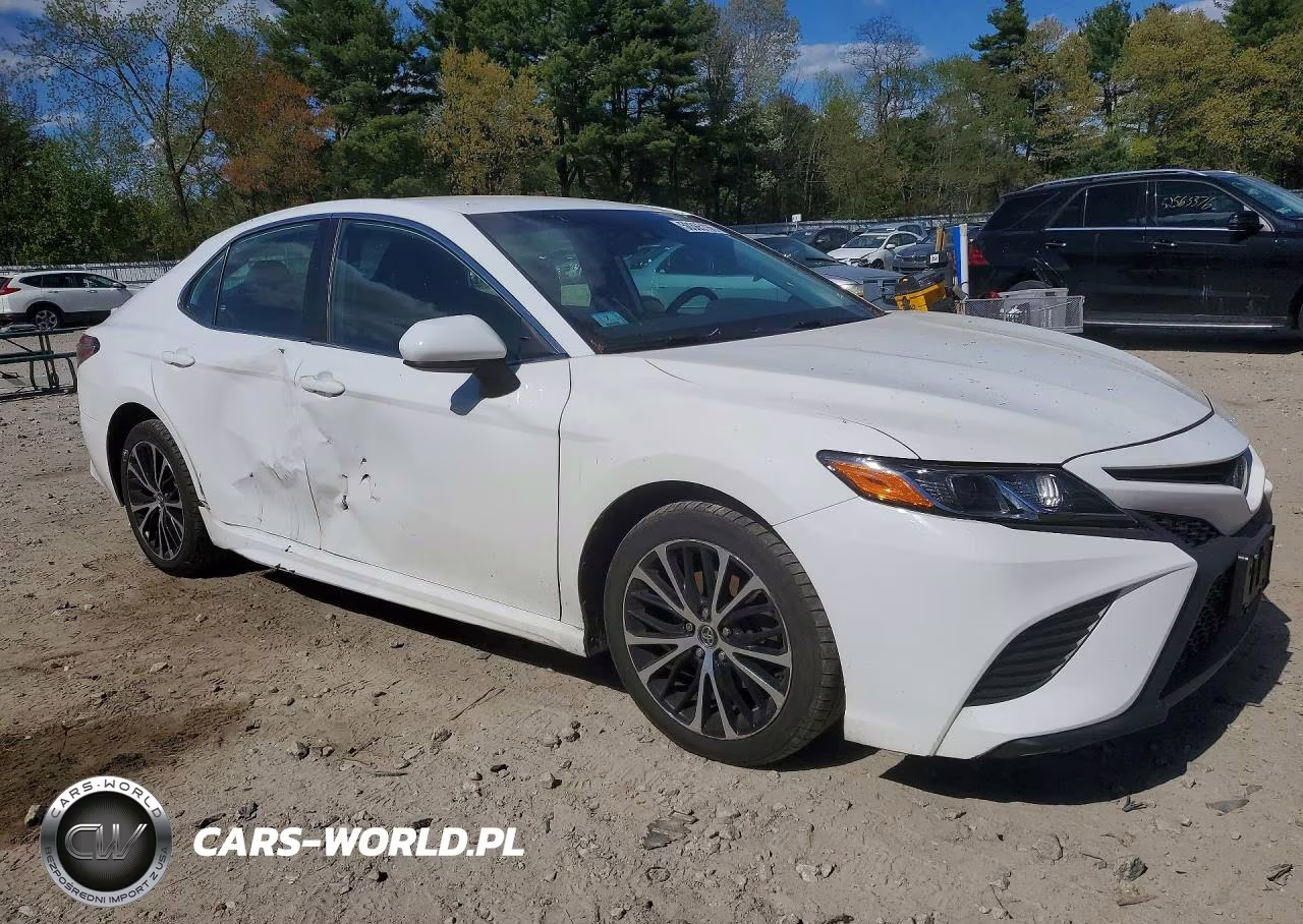 2020 Toyota Camry Se VIN:4T1G11AK9LU316670 - 4