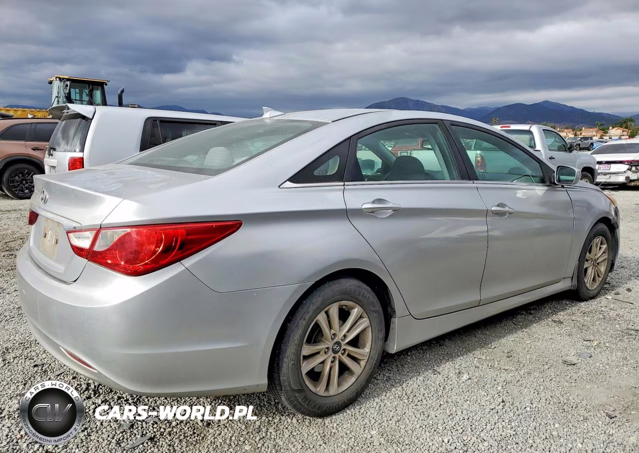 2014 Hyundai Sonata Gls VIN:5NPEB4AC2EH855325 - 3