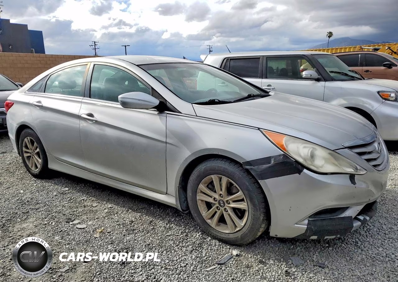2014 Hyundai Sonata Gls VIN:5NPEB4AC2EH855325 - 4