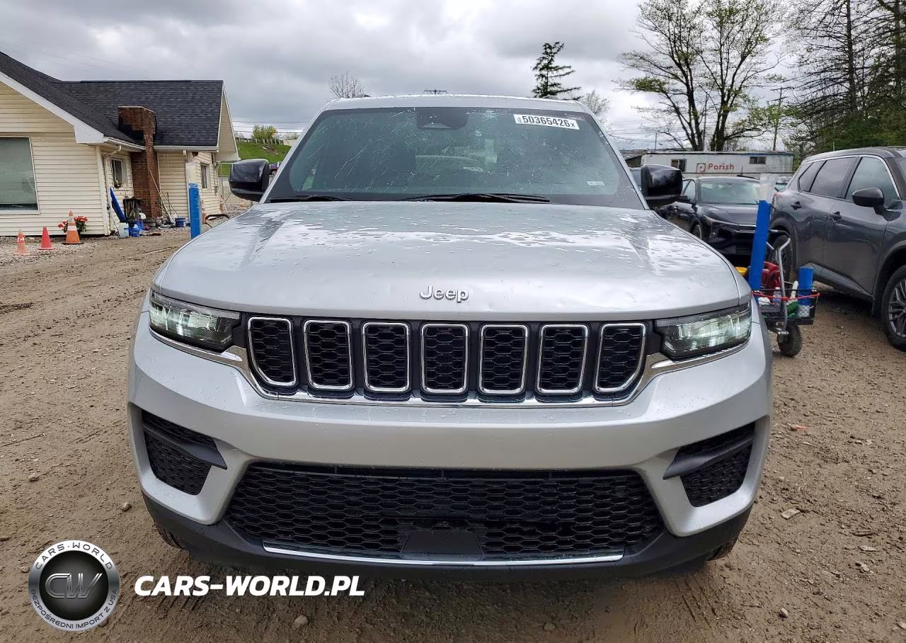 2025 Jeep Grand Cherokee Laredo VIN:1C4RJHAG9SC308803 - 5