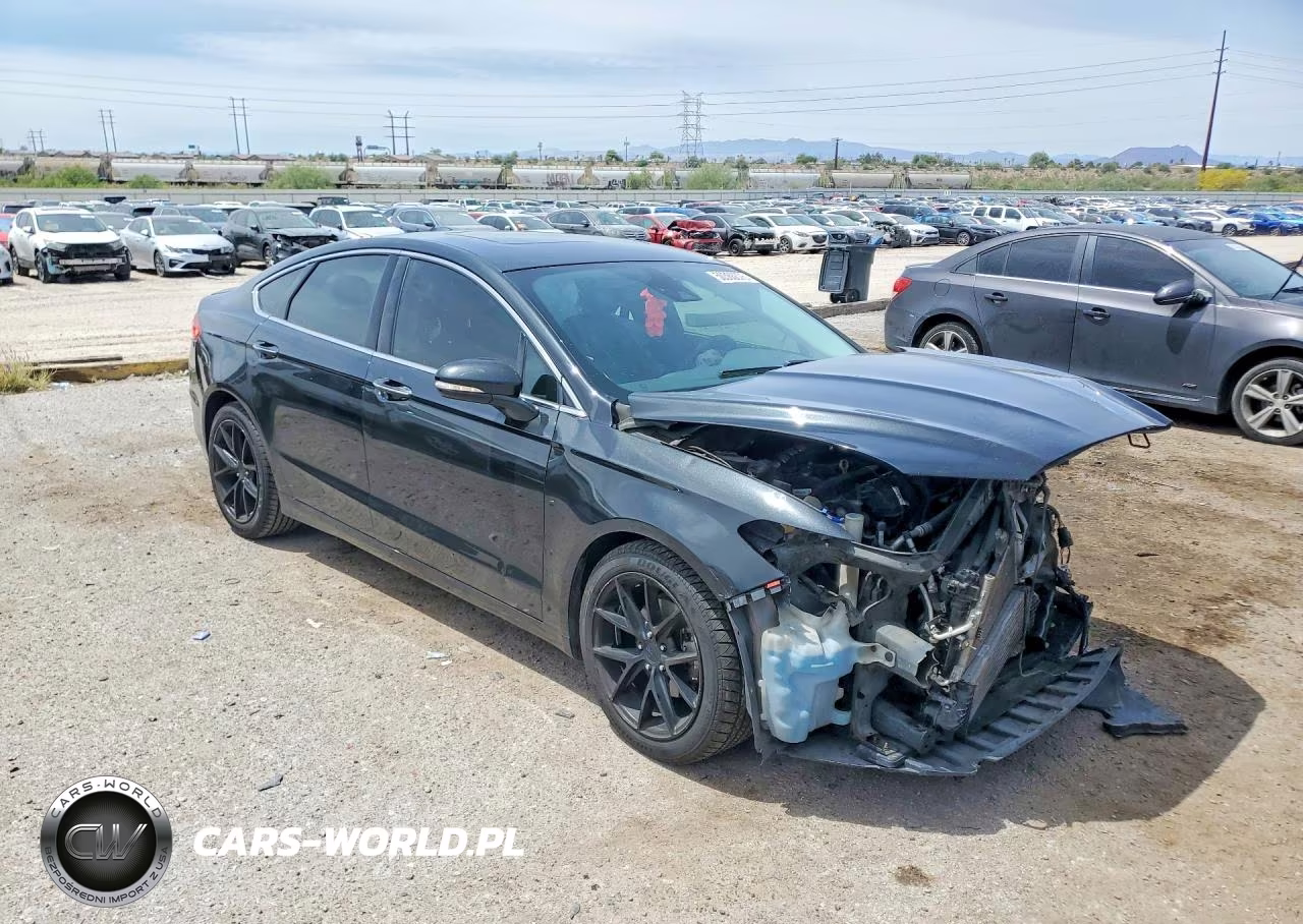 2015 Ford Fusion Titanium VIN:3FA6P0K92FR105039 - 4