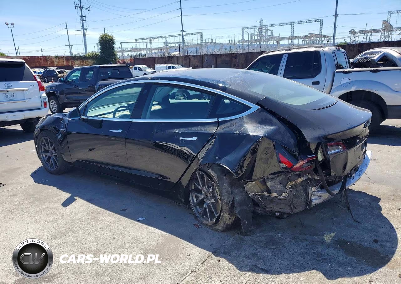 2018 Tesla Model 3 VIN:5YJ3E1EA5JF098774 - 2