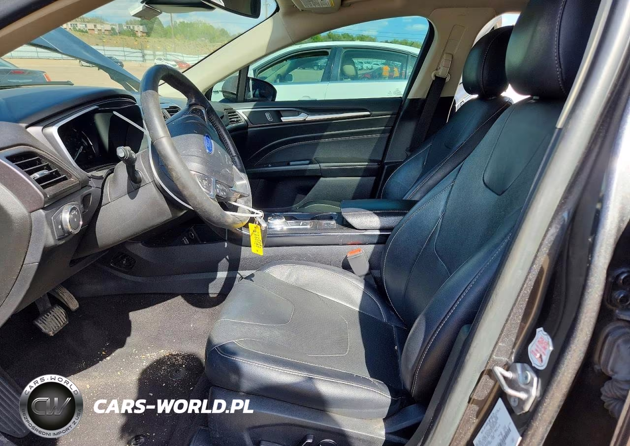 2019 Ford Fusion Titanium VIN:3FA6P0RU3KR240180 - 7