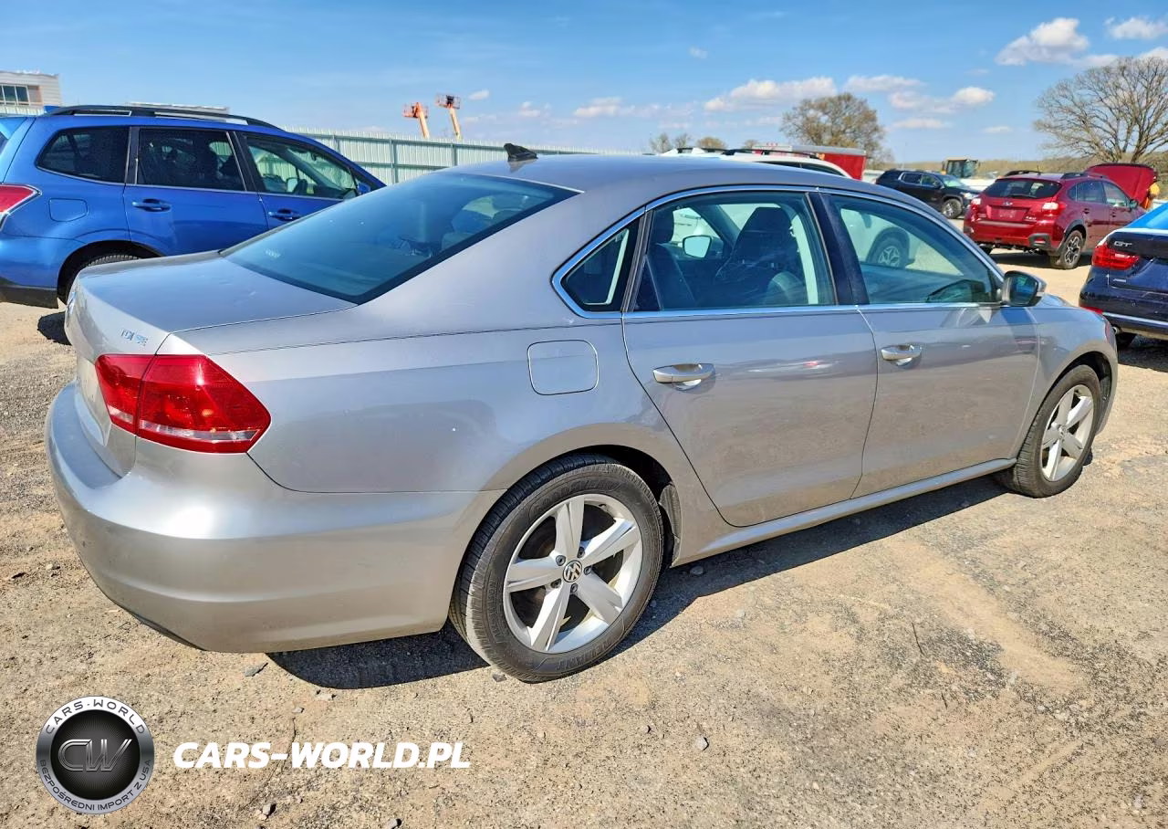 2013 Volkswagen Passat Se VIN:1VWBN7A33DC108321 - 3