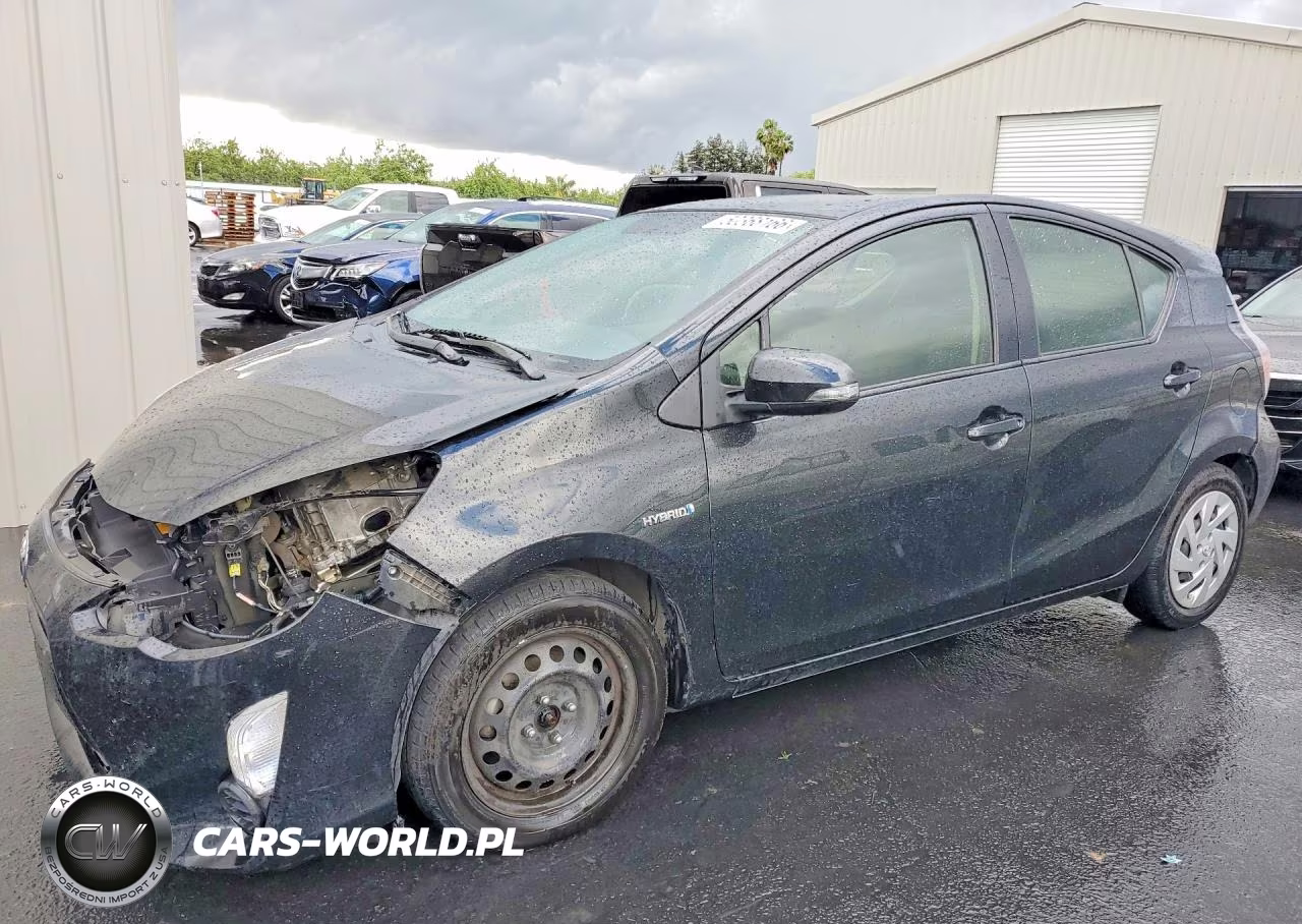 2015 Toyota Prius C Two