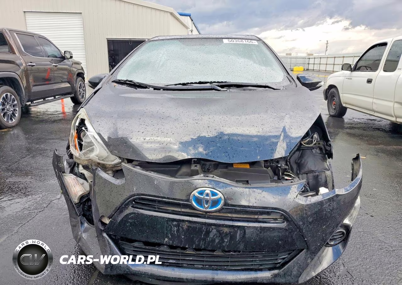 2015 Toyota Prius C Two VIN:JTDKDTB31F1586524 - 5