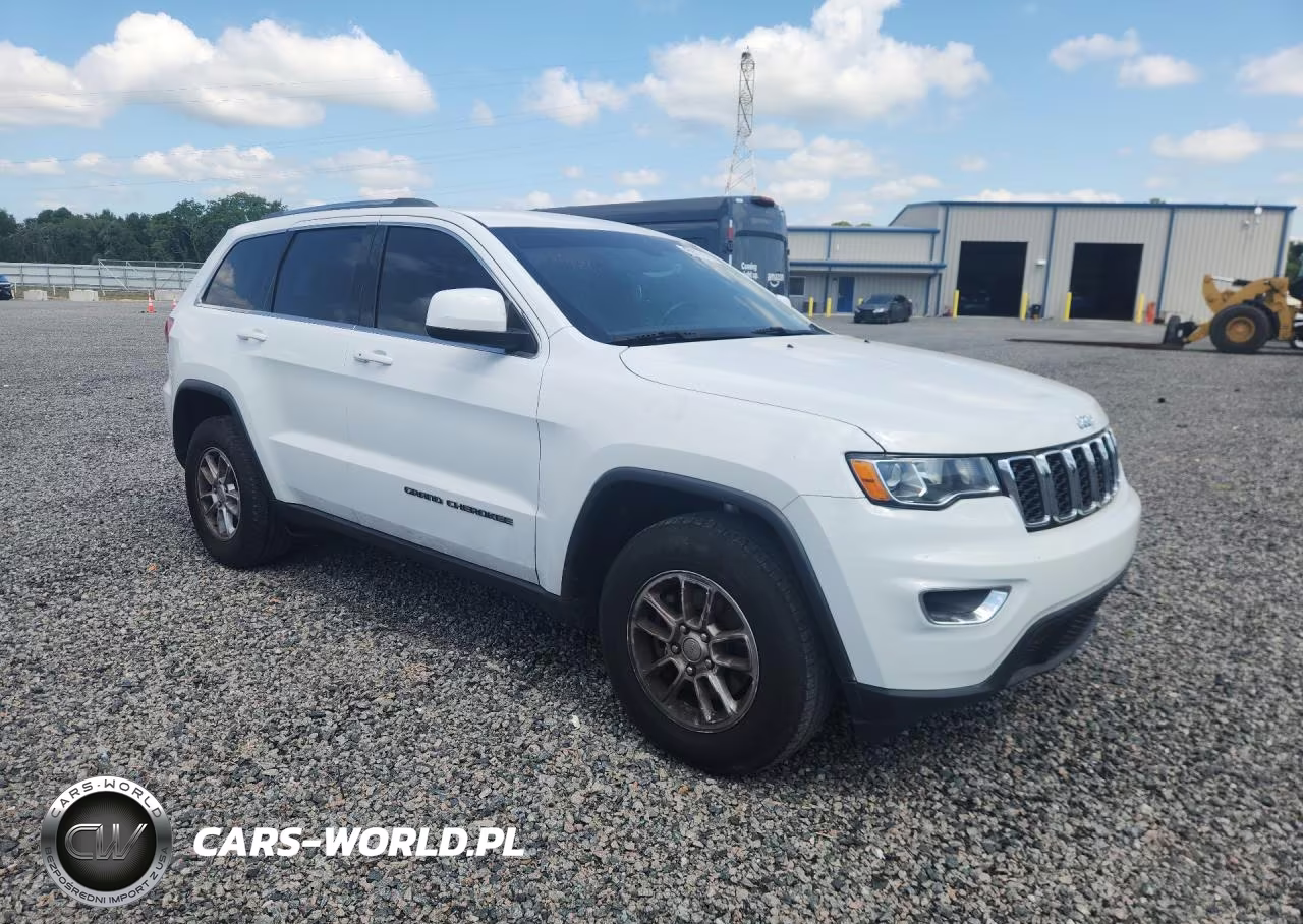 2018 Jeep Grand Cherokee Laredo VIN:1C4RJEAG0JC399974 - 4