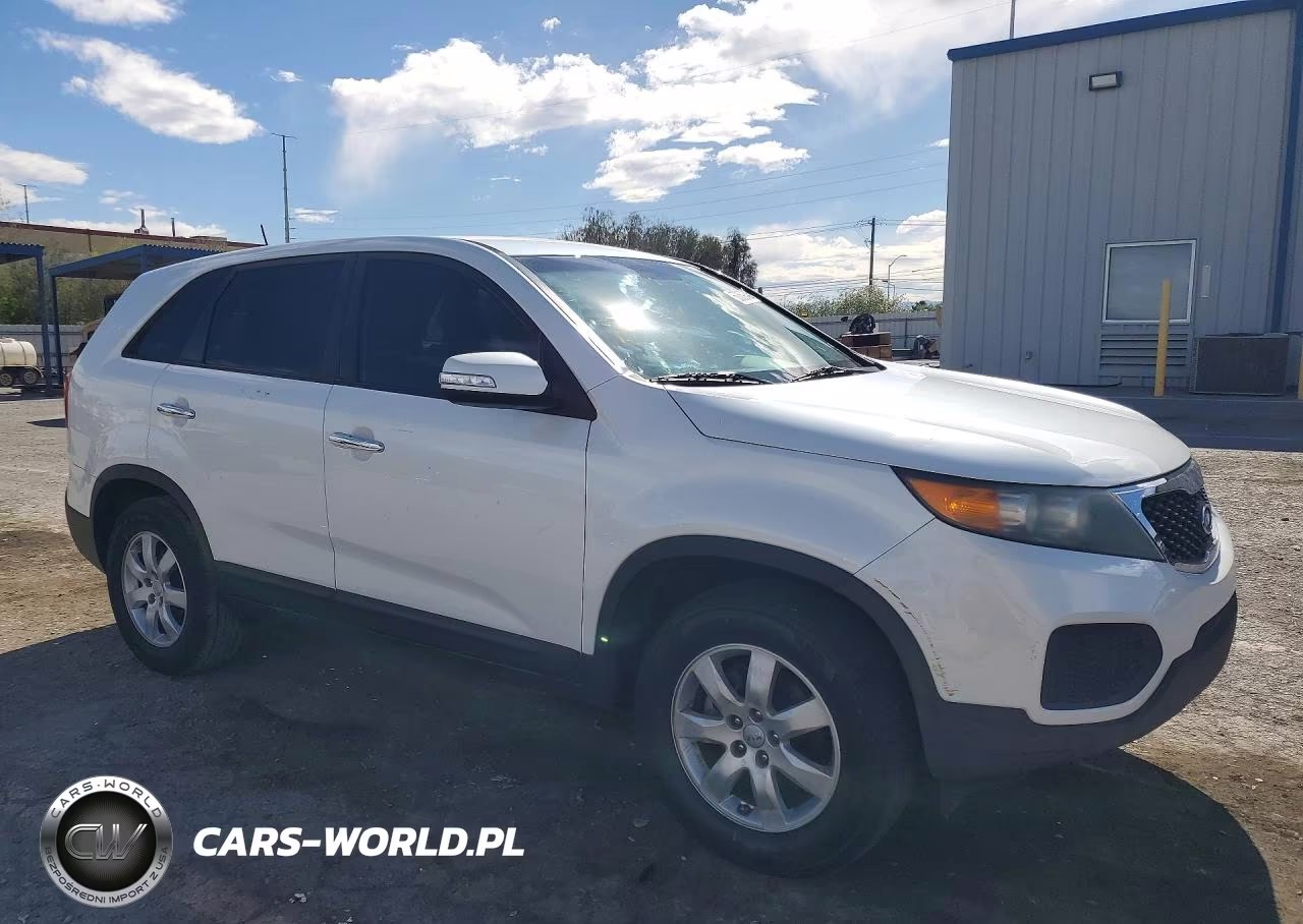 2012 Kia Sorento Lx VIN:5XYKT3A15CG232634 - 4