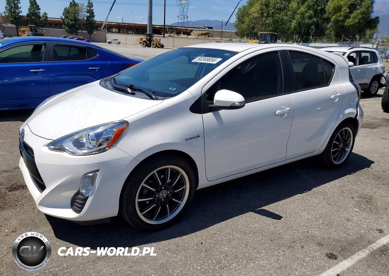 2016 Toyota Prius C Two