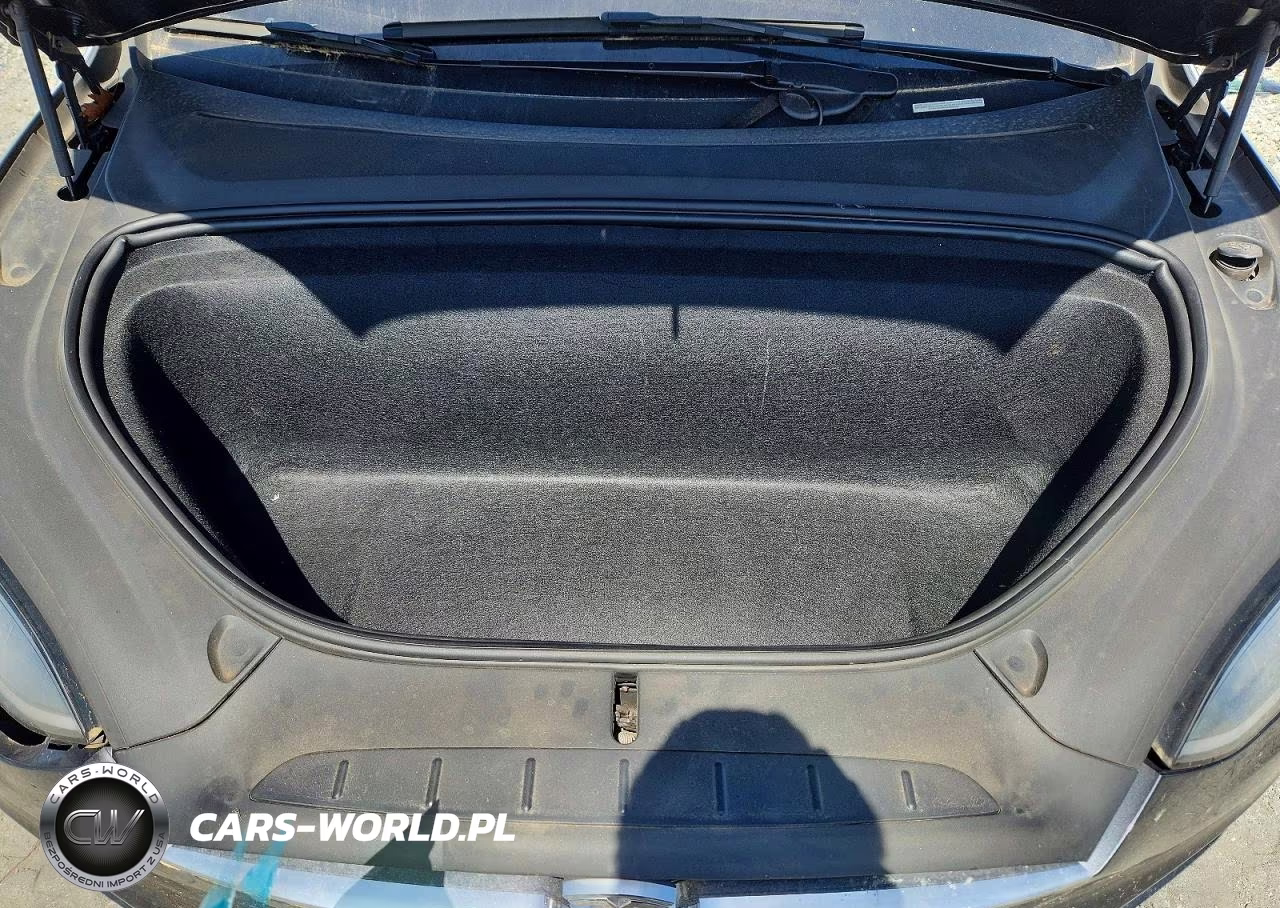 2018 Tesla Model X VIN:5YJXCAE22JF138437 - 11
