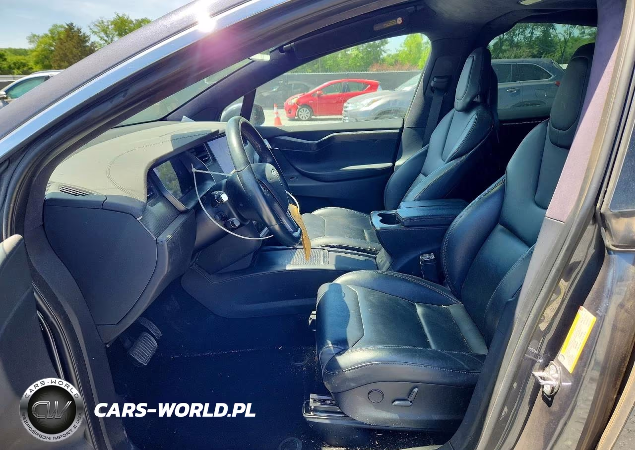 2018 Tesla Model X VIN:5YJXCAE22JF138437 - 7
