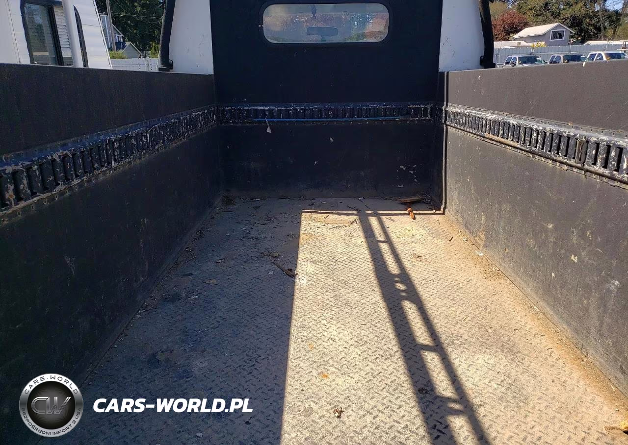 2010 Ford Econoline E350 Super Duty Cutaway Van VIN:1FDSE3FL1ADA08885 - 10