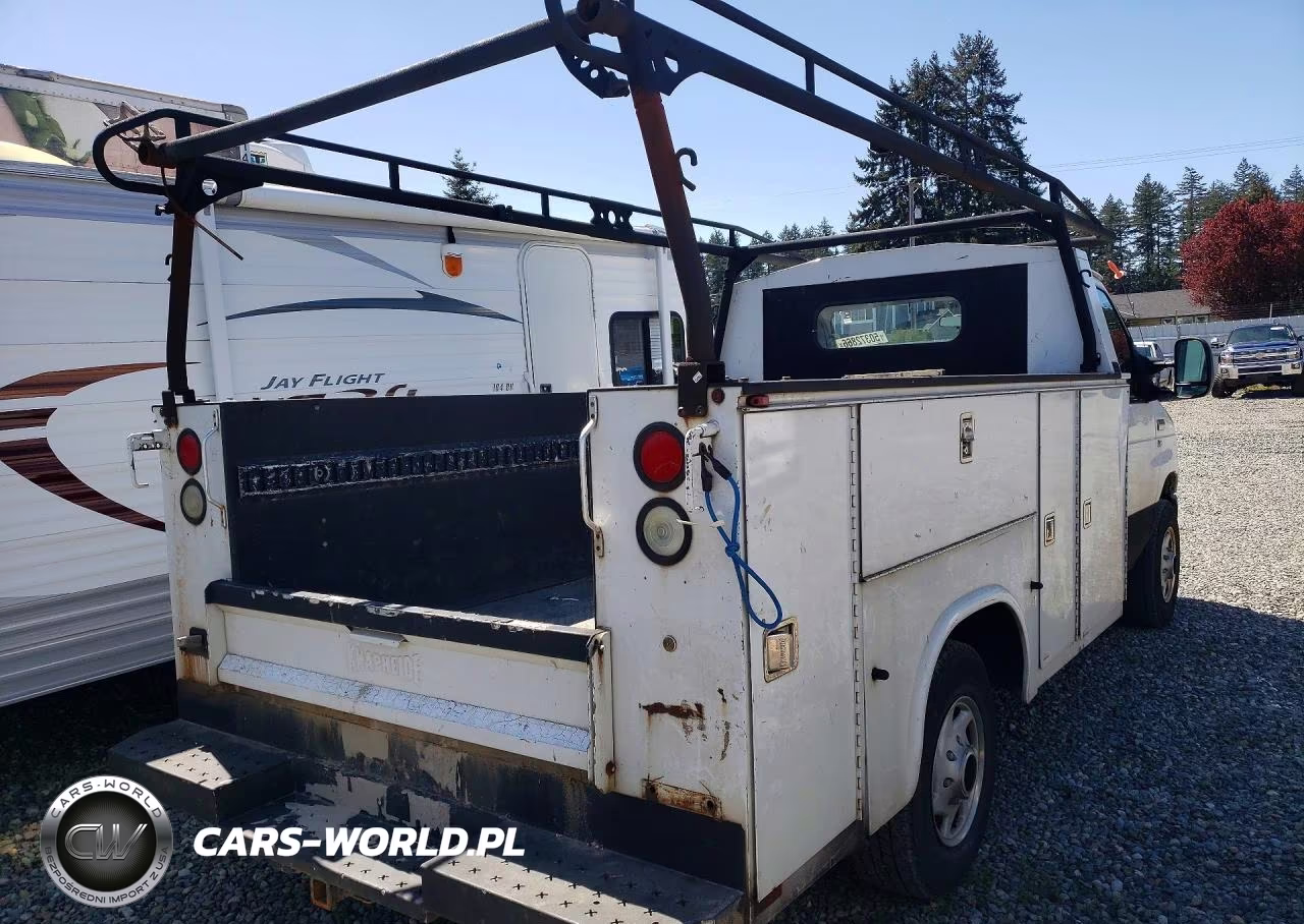2010 Ford Econoline E350 Super Duty Cutaway Van VIN:1FDSE3FL1ADA08885 - 3