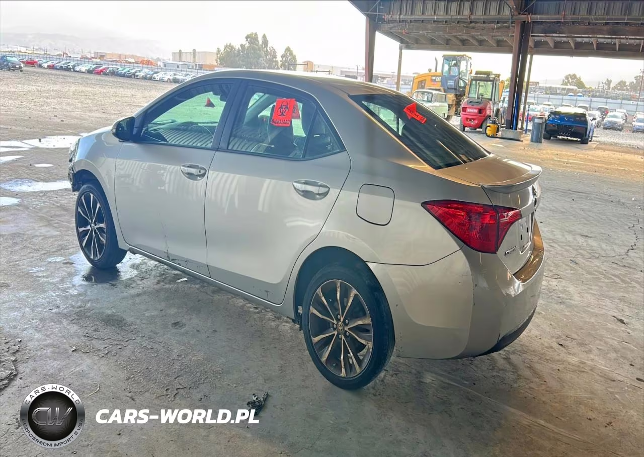 2019 Toyota Corolla Se VIN:5YFBURHE2KP881018 - 3