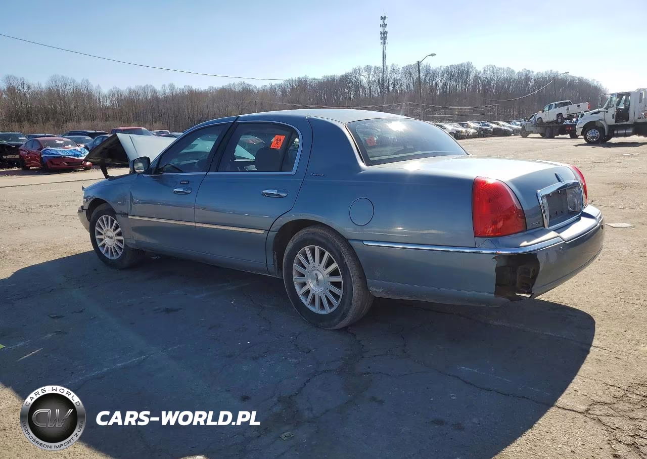 1995 Lincoln Town Car Base VIN:1LNHM81WX3Y646396 - 2