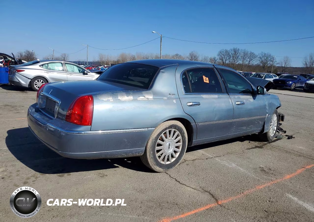 1995 Lincoln Town Car Base VIN:1LNHM81WX3Y646396 - 3