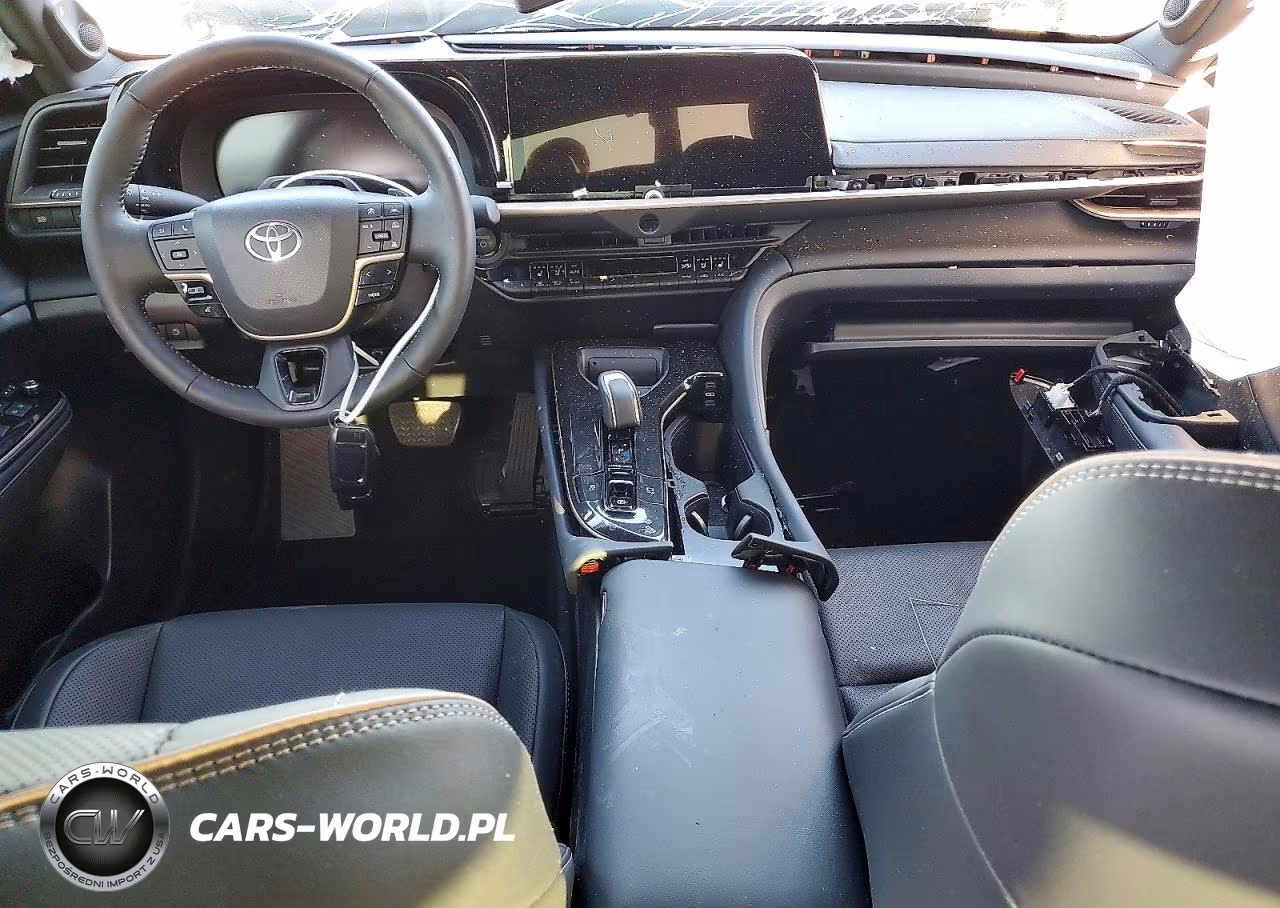 2025 Toyota Crown Platinum VIN:JTDAFAAF9S3012998 - 8