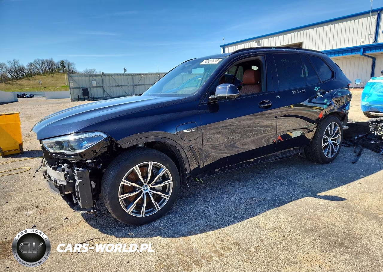 2023 BMW X5 xDrive45E
