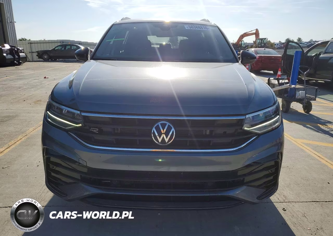 2023 Volkswagen Tiguan Se R-Line Black VIN:3VVCB7AX2PM093043 - 5
