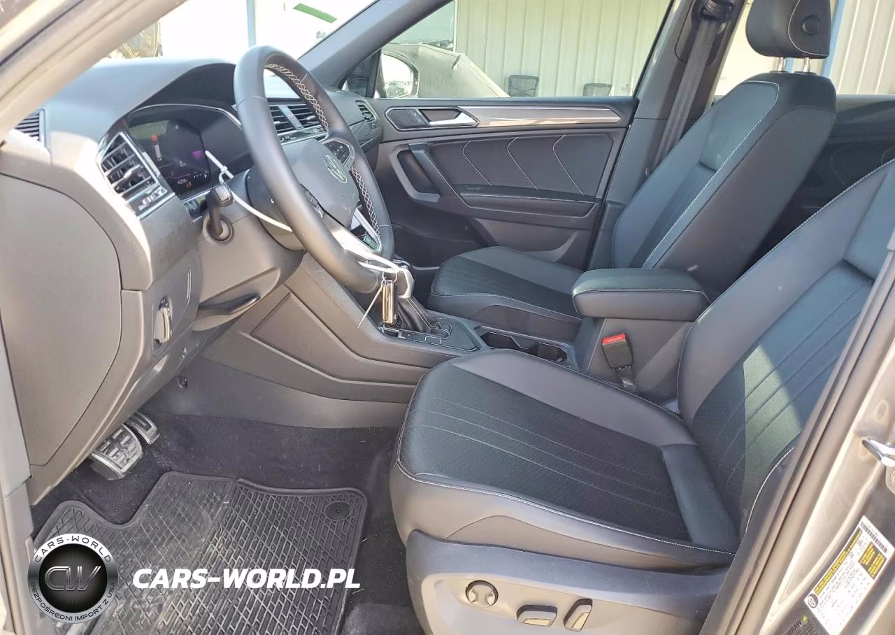 2023 Volkswagen Tiguan Se R-Line Black VIN:3VVCB7AX2PM093043 - 7