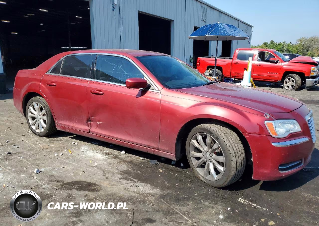 2014 Chrysler 300 VIN:2C3CCAAG4EH214275 - 4