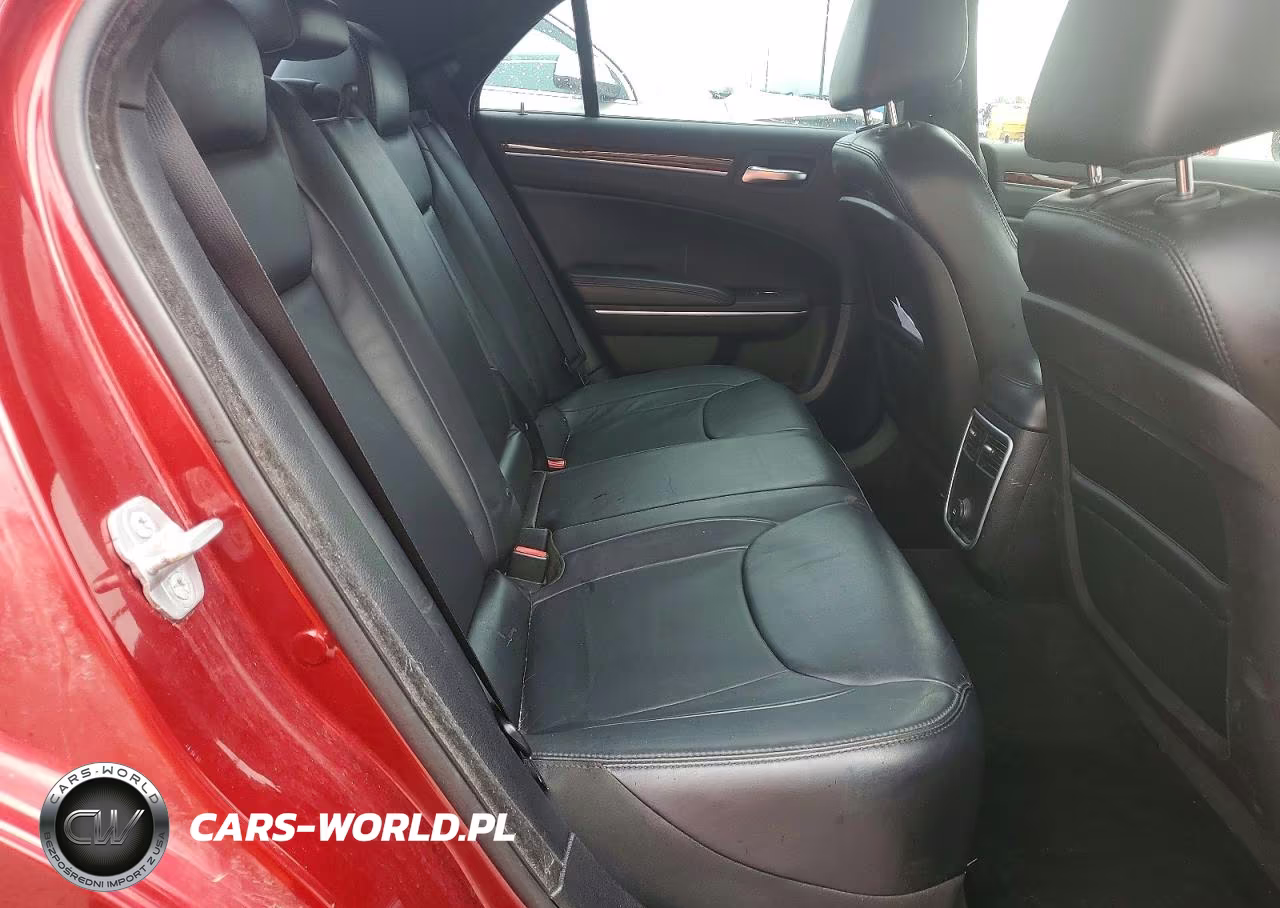 2014 Chrysler 300 VIN:2C3CCARGXEH181545 - 10