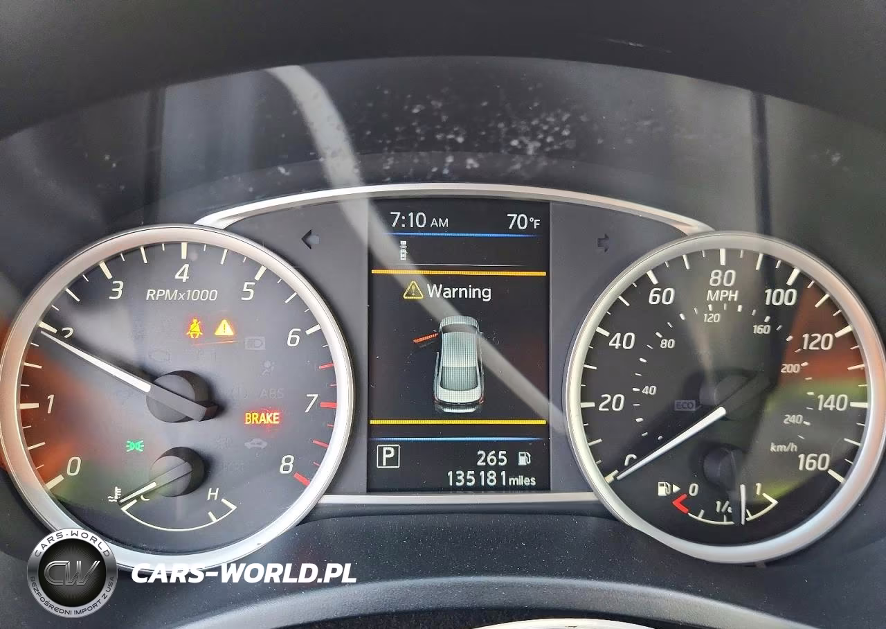 2019 Nissan Sentra S VIN:3N1AB7AP9KY338589 - 9