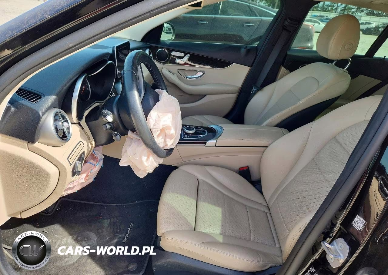 2018 Mercedes-Benz C 300 VIN:55SWF4JB1JU275720 - 7