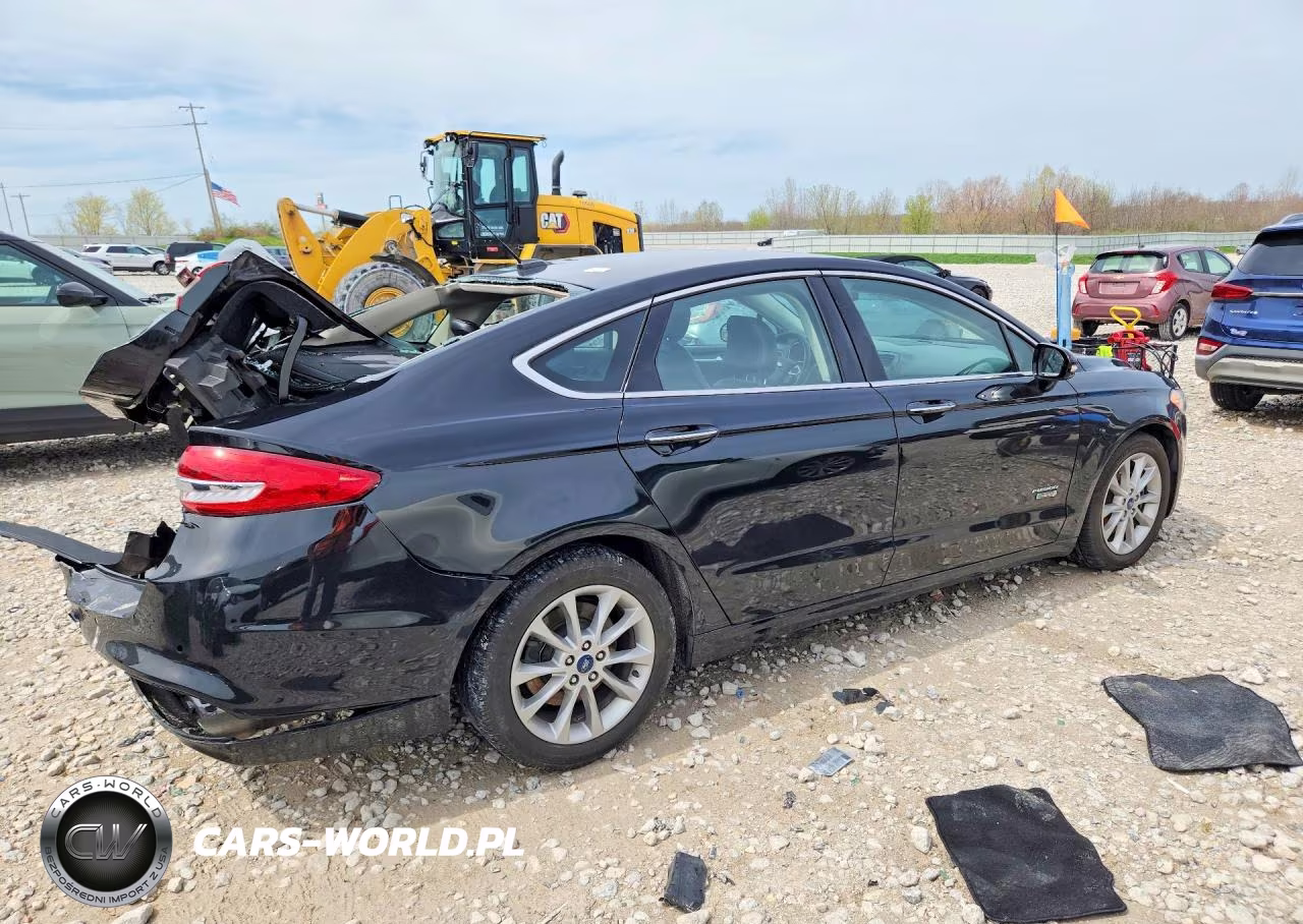 2017 Ford Fusion Titanium Phev VIN:3FA6P0SU5HR191454 - 3
