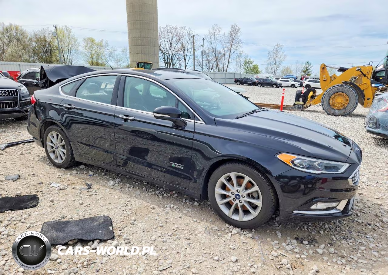 2017 Ford Fusion Titanium Phev VIN:3FA6P0SU5HR191454 - 4