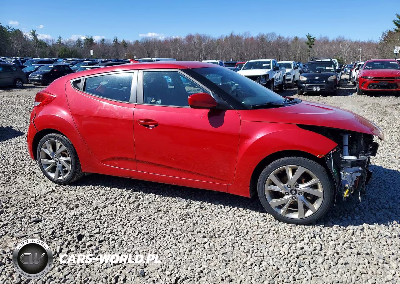 2017 Hyundai Veloster Base VIN:KMHTC6AD3HU315125 - 4
