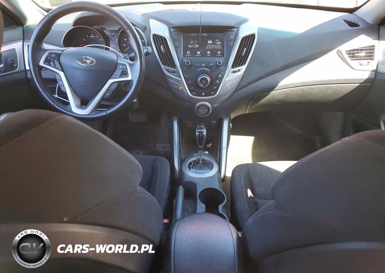 2017 Hyundai Veloster Base VIN:KMHTC6AD3HU315125 - 8