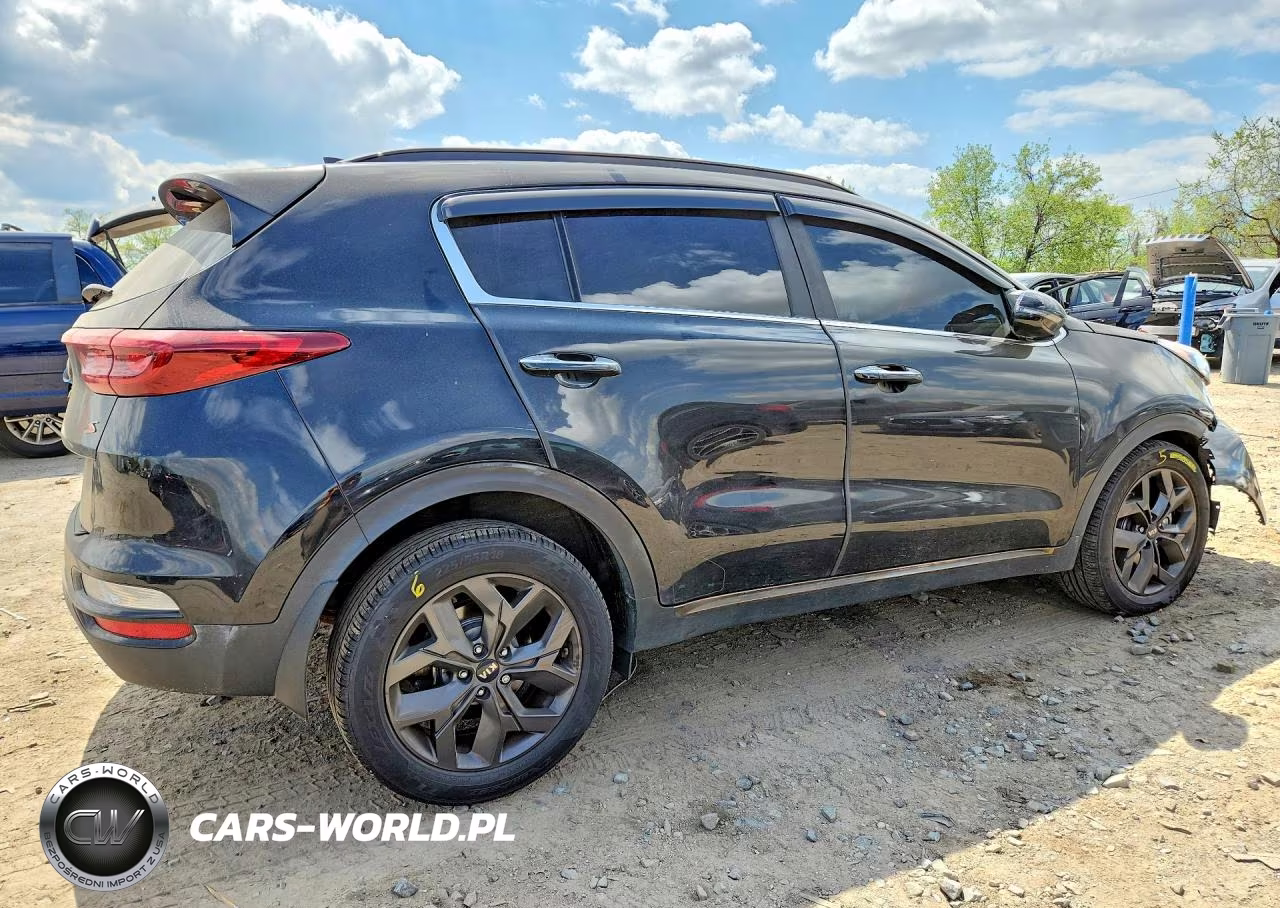 2020 Kia Sportage S VIN:KNDP63AC4L7654647 - 3