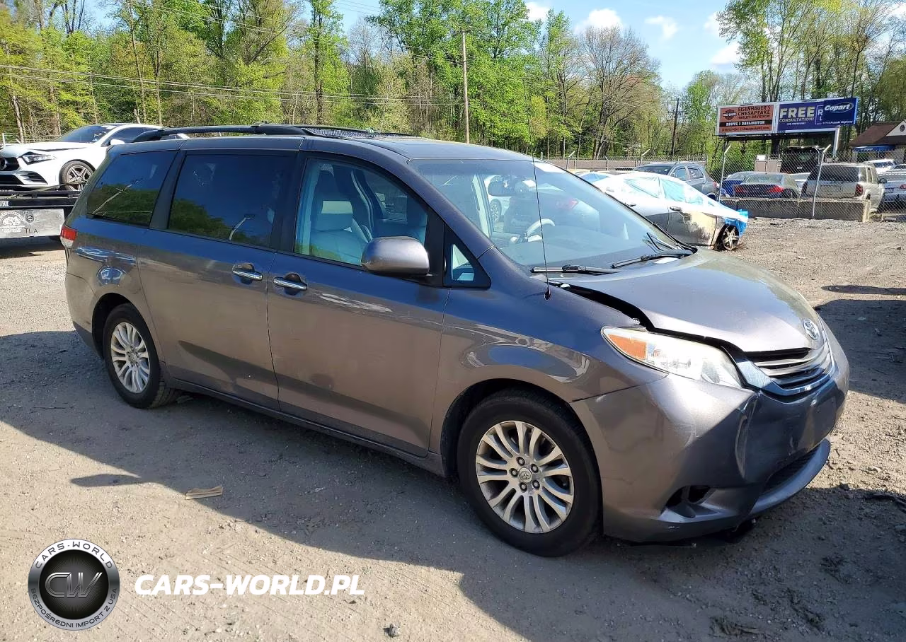 2012 Toyota Sienna Xle 8-Passenger VIN:5TDYK3DC6CS257233 - 4