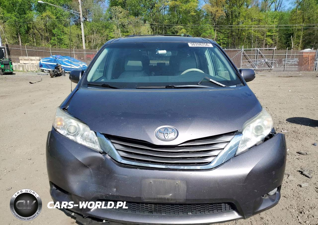 2012 Toyota Sienna Xle 8-Passenger VIN:5TDYK3DC6CS257233 - 5