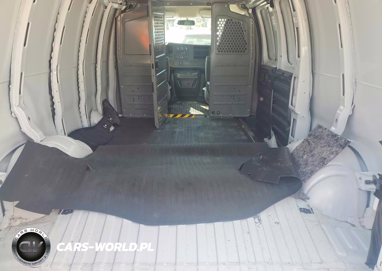 2025 Chevrolet Express G2500 VIN:1GCWGAFP0S1114044 - 11