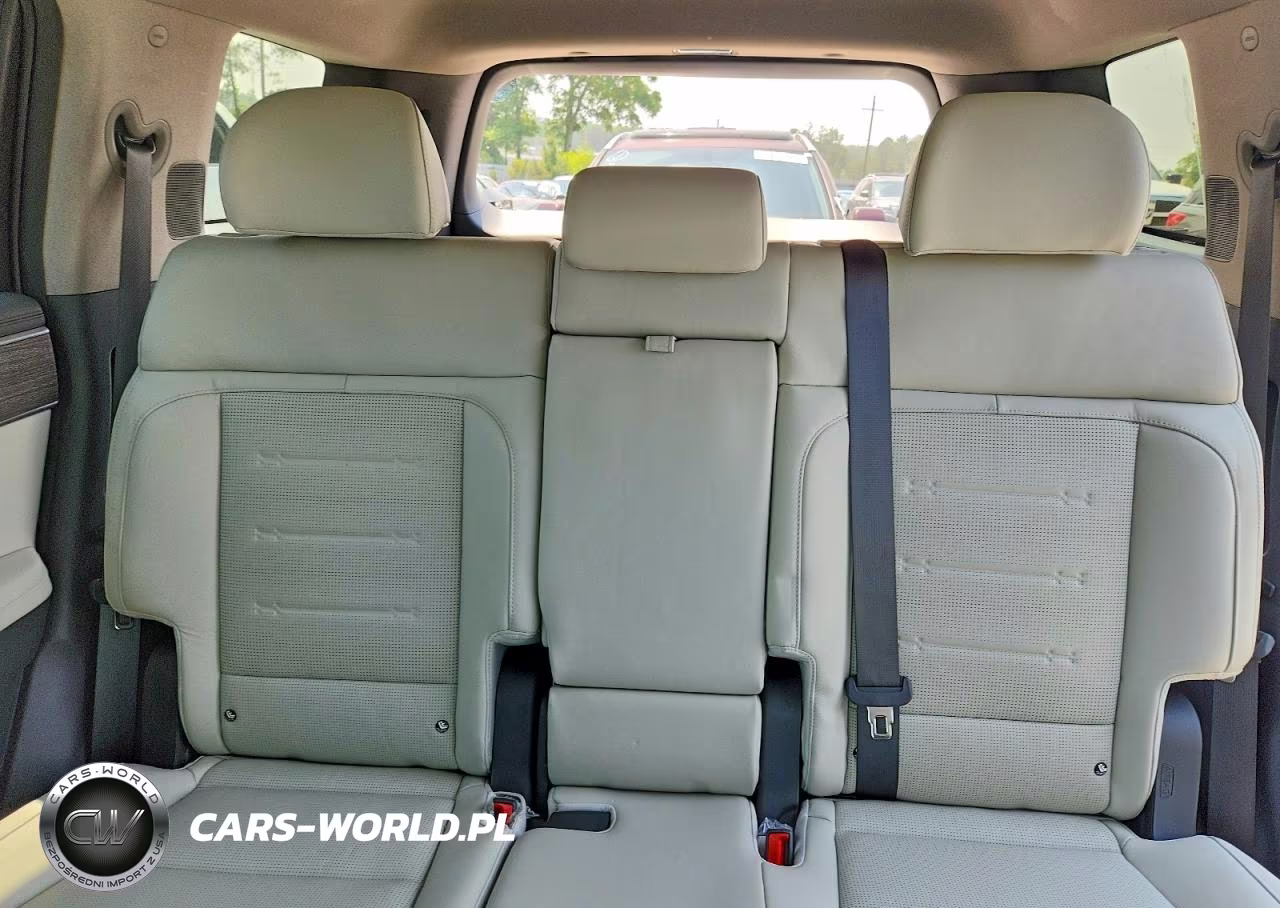 2024 Hyundai Santa Fe Limited VIN:5NMP44GL7RH033679 - 10