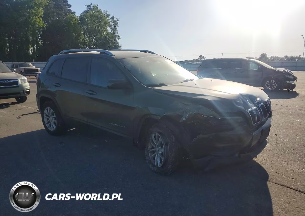 2020 Jeep Cherokee Latitude VIN:1C4PJMCB3LD560527 - 4