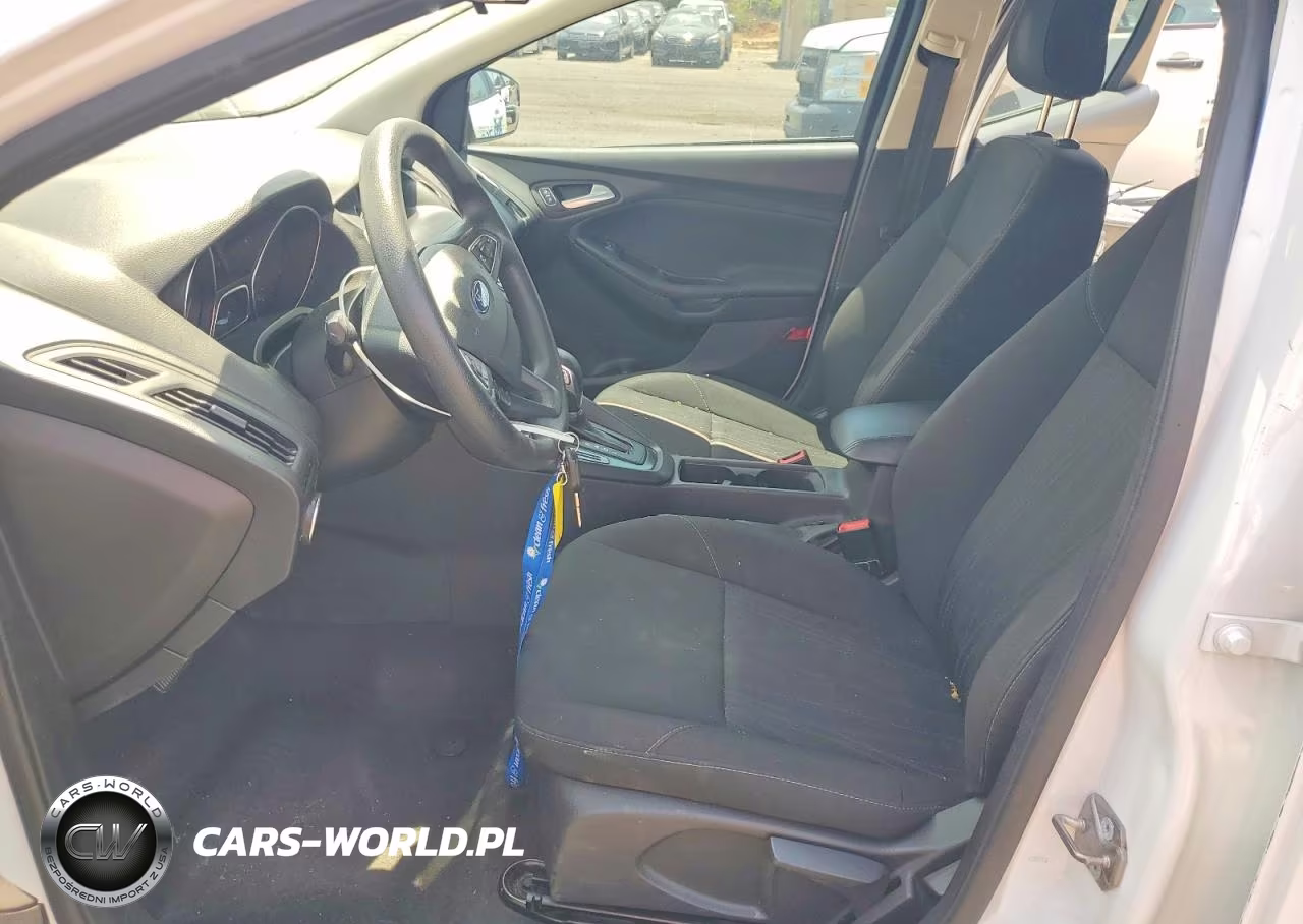 2018 Ford Focus Se VIN:1FADP3K23JL219764 - 7