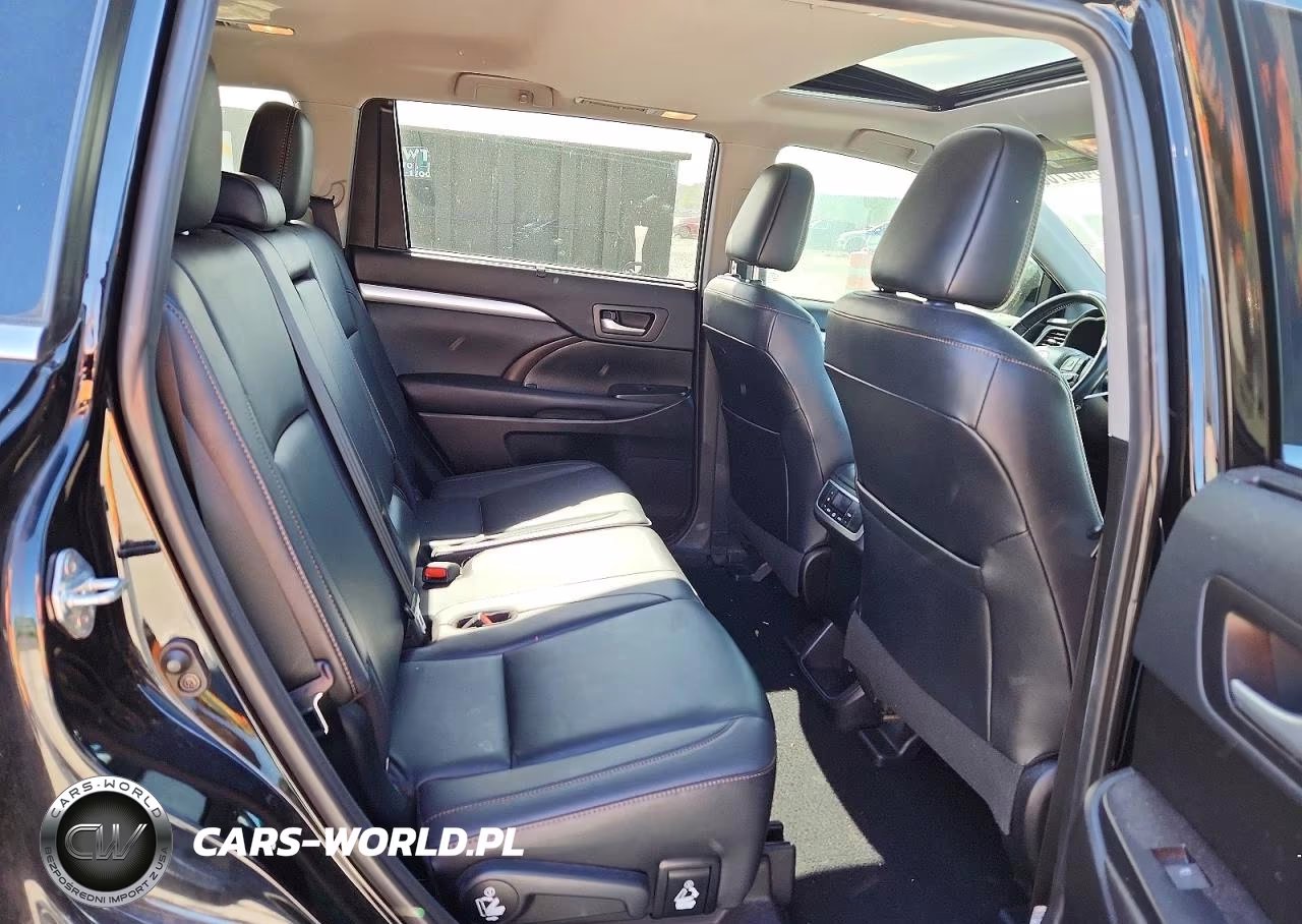 2019 Toyota Highlander Xle VIN:5TDJZRFH1KS563442 - 10